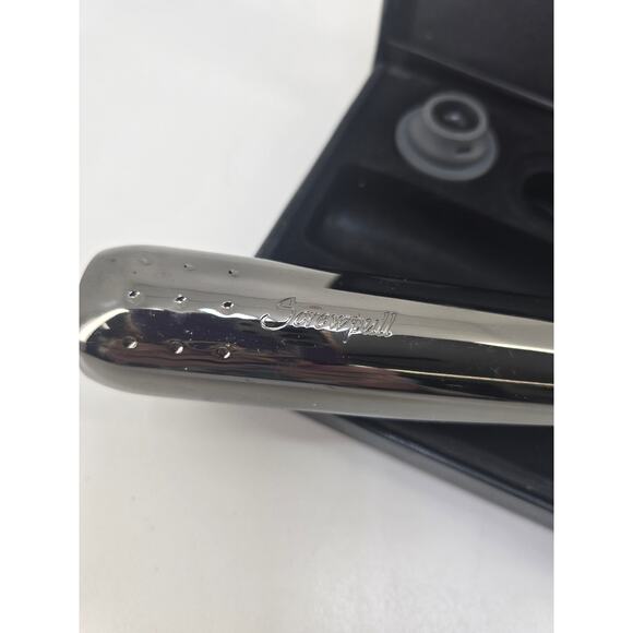 Le Creuset Screwpull wine saver pump chrome set - Picture 4 of 4